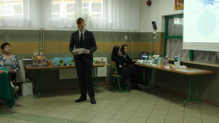 SP-T-goborze-Certyfikat-liwkowej-Szko-y-21-.JPG