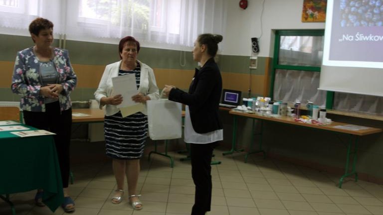 SP-T-goborze-Certyfikat-liwkowej-Szko-y-43-.JPG