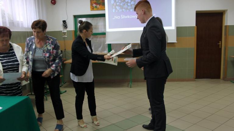 SP-T-goborze-Certyfikat-liwkowej-Szko-y-52-.JPG