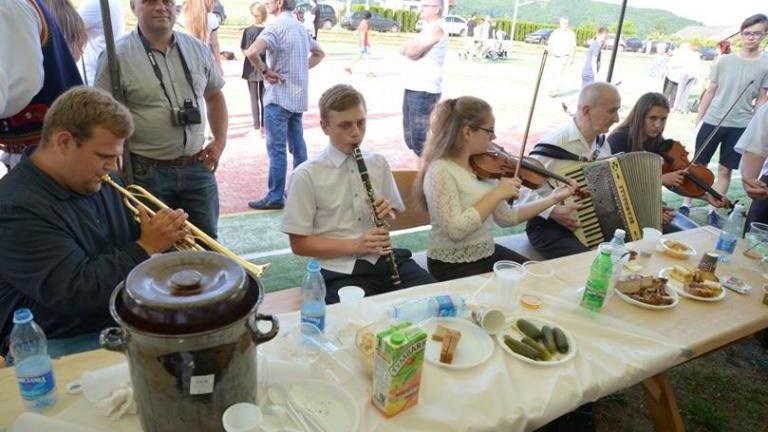 IV-Przegl-d-Folkloru-S-decczyzny-2018-23-.jpg