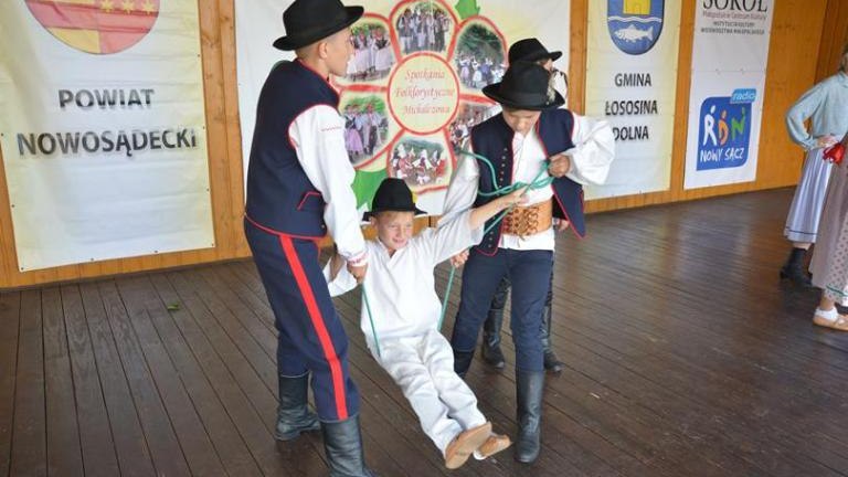 IV-Przegl-d-Folkloru-S-decczyzny-2018-27-.jpg