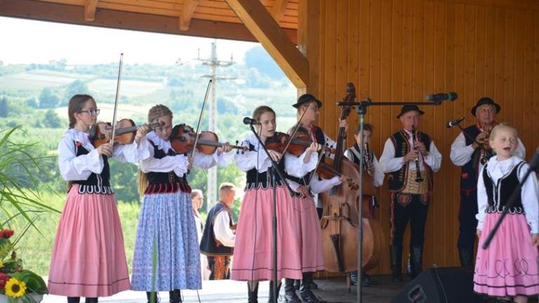 IV-Przegl-d-Folkloru-S-decczyzny-2018-91-.jpg