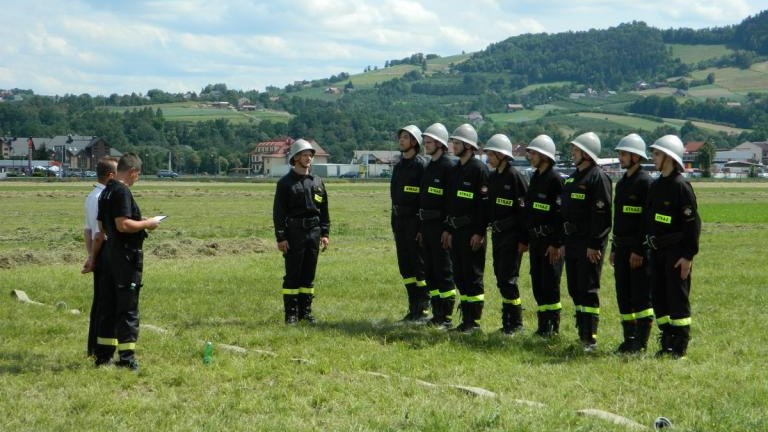 Gminne-Zawody-Sportowo-Po-arnicze-2018-ososina-Dolna-75-.JPG