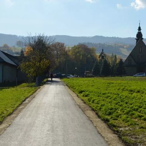 Nowa nawierzchnia na drodze w Żbikowicach