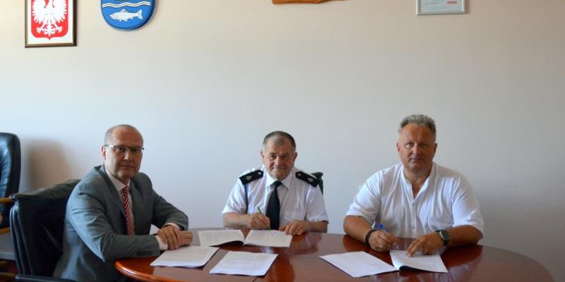 Umowa na zakup nowego samochodu ratowniczo-gaśniczego dla OSP Tabaszowa podpisana.
