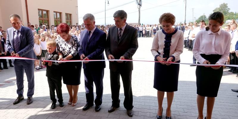 Uroczyste otwarcie Szkoły Podstawowej w Rąbkowej