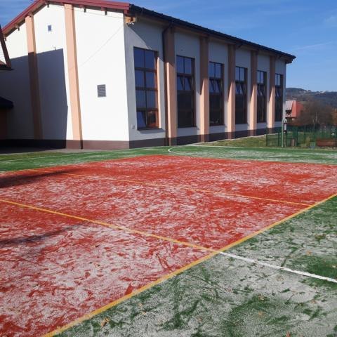 Mamy nawierzchnię na boisku sportowym w Żbikowicach