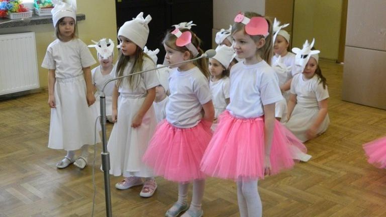 Dzie-Babci-i-Dziadka-w-bikowicach-2019-18-.JPG