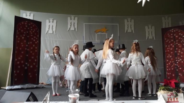 Koncert Noworoczny w SP Tęgoborze 2019 (8).jpg