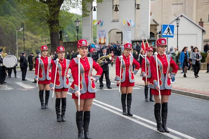 Majowe występy Grupy Artstycznej Tamburmajorki oraz Orkiestry OSP Tęgoborze