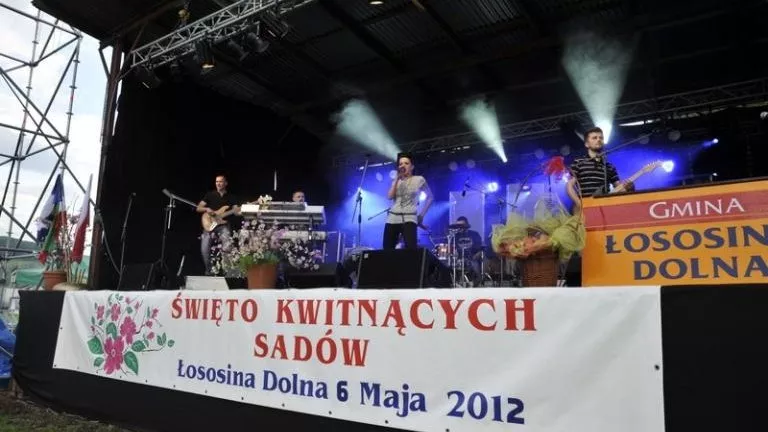 335045_Swieto_Kwitnacych_Sadow-6_maja_2012_124_.jpg