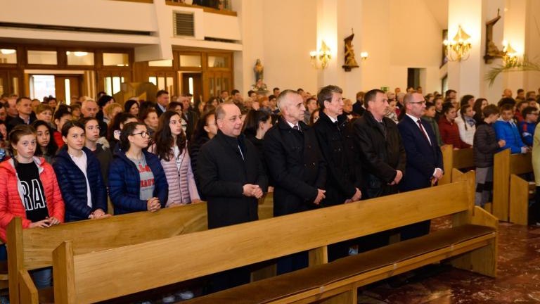 Święto Kwitnących Sadów Łososina Dolna 5 maj 2019 (6).jpg