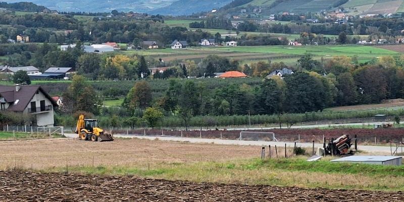 Przebieg budowy sieci wodociągowej i kanalizacyjnej